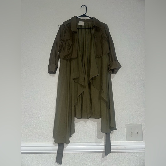 Line and Dot | Lightweight Long Coat in Olive Green size Medium - Picture 3 of 7